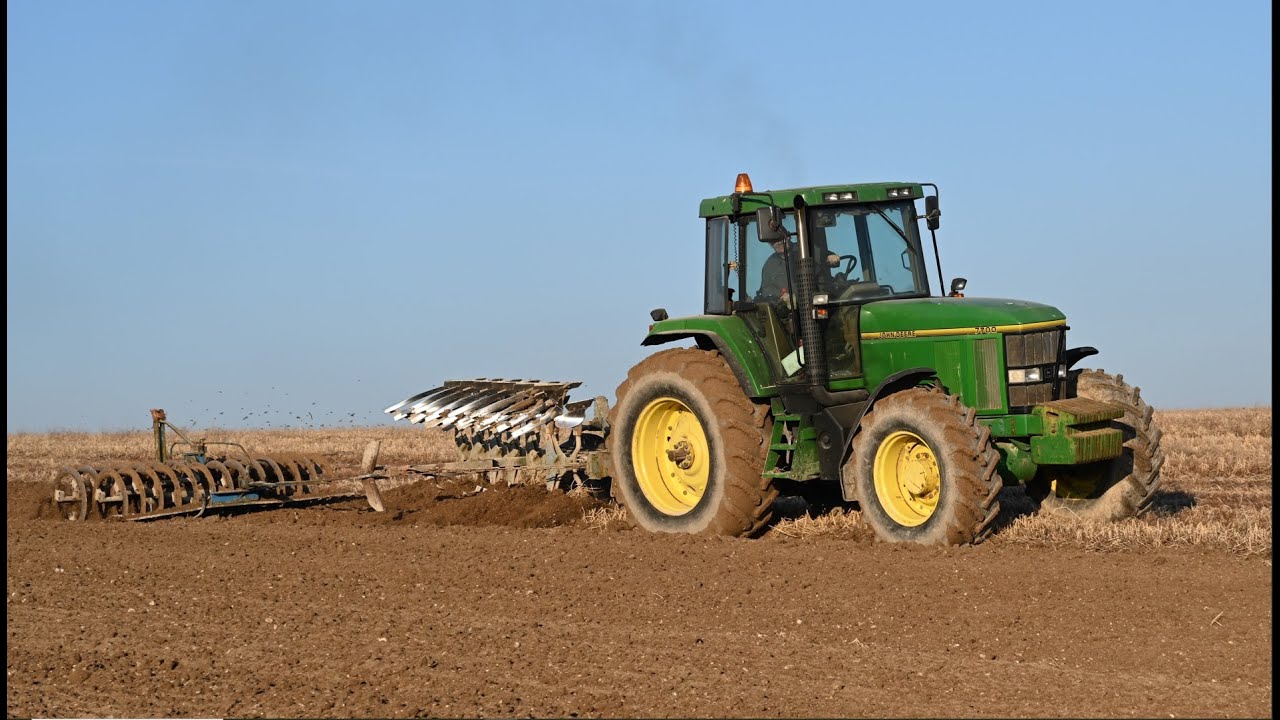 Ploughing with John Deere 7700 & Lemken 6 furrow and Muck Spreading with Terragator