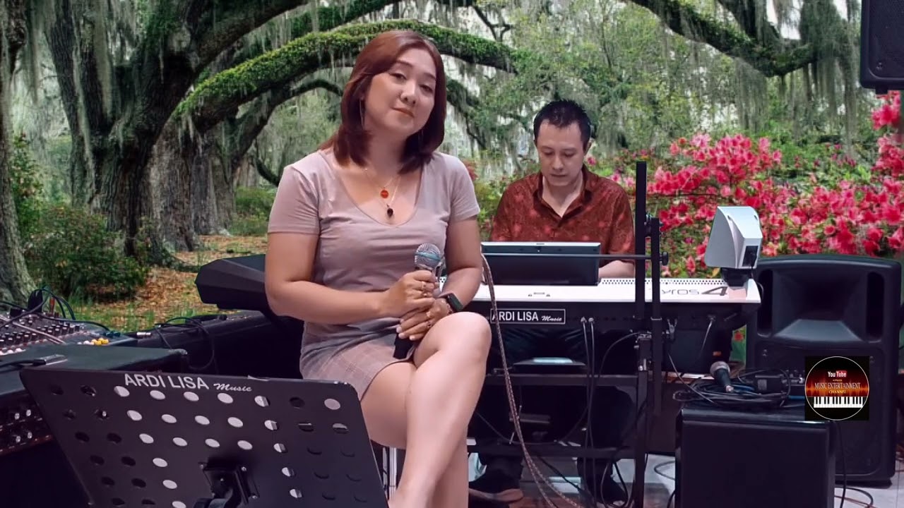 Januari yang biru - Cipt Dadang S Manaf - Andy Meriem Mattalatta(cover Lisa Maria)
