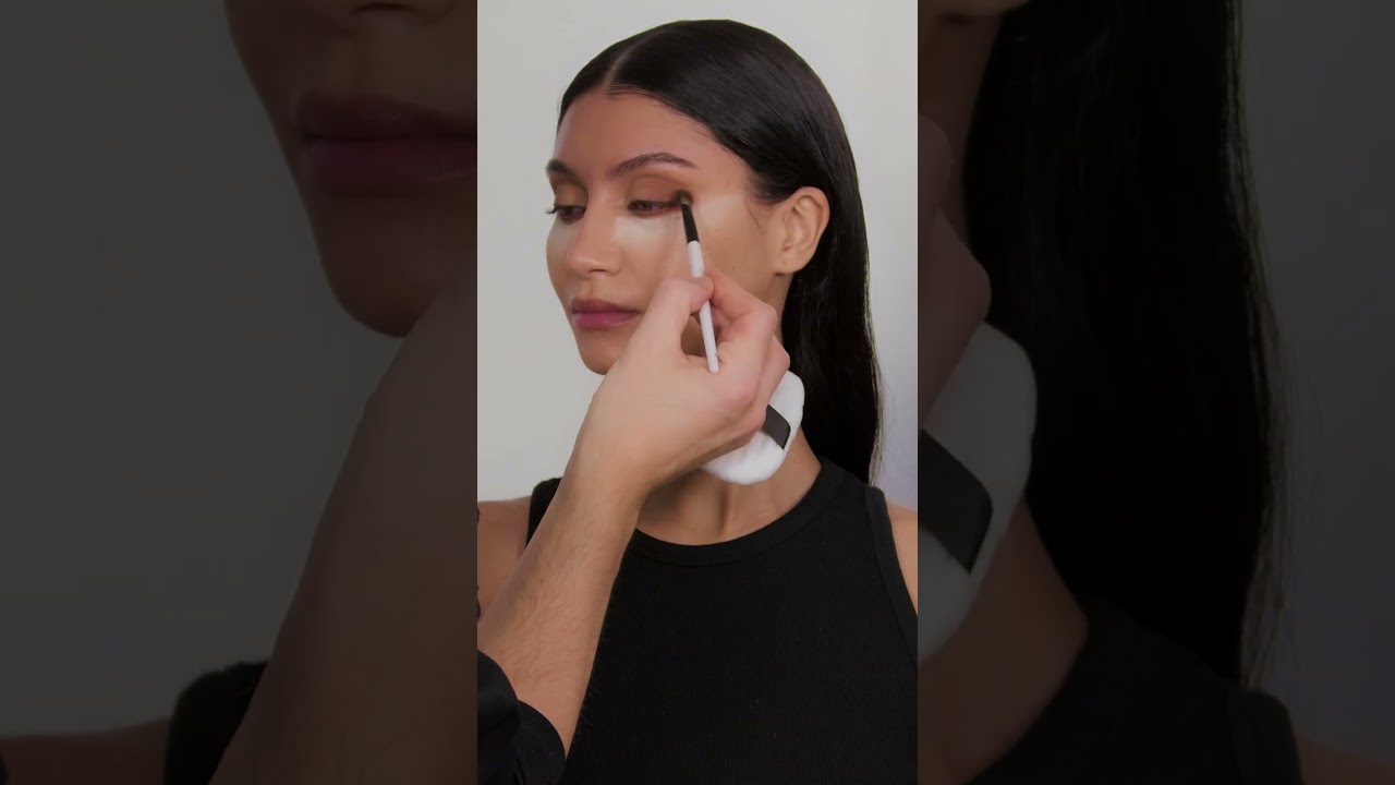 SIGNATURE SOFT SCULPTED EYE