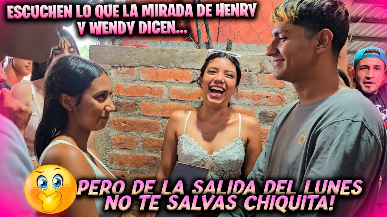 Wendy y Henry se miran fijamente para demostrar el amor que sienten uno con el otro