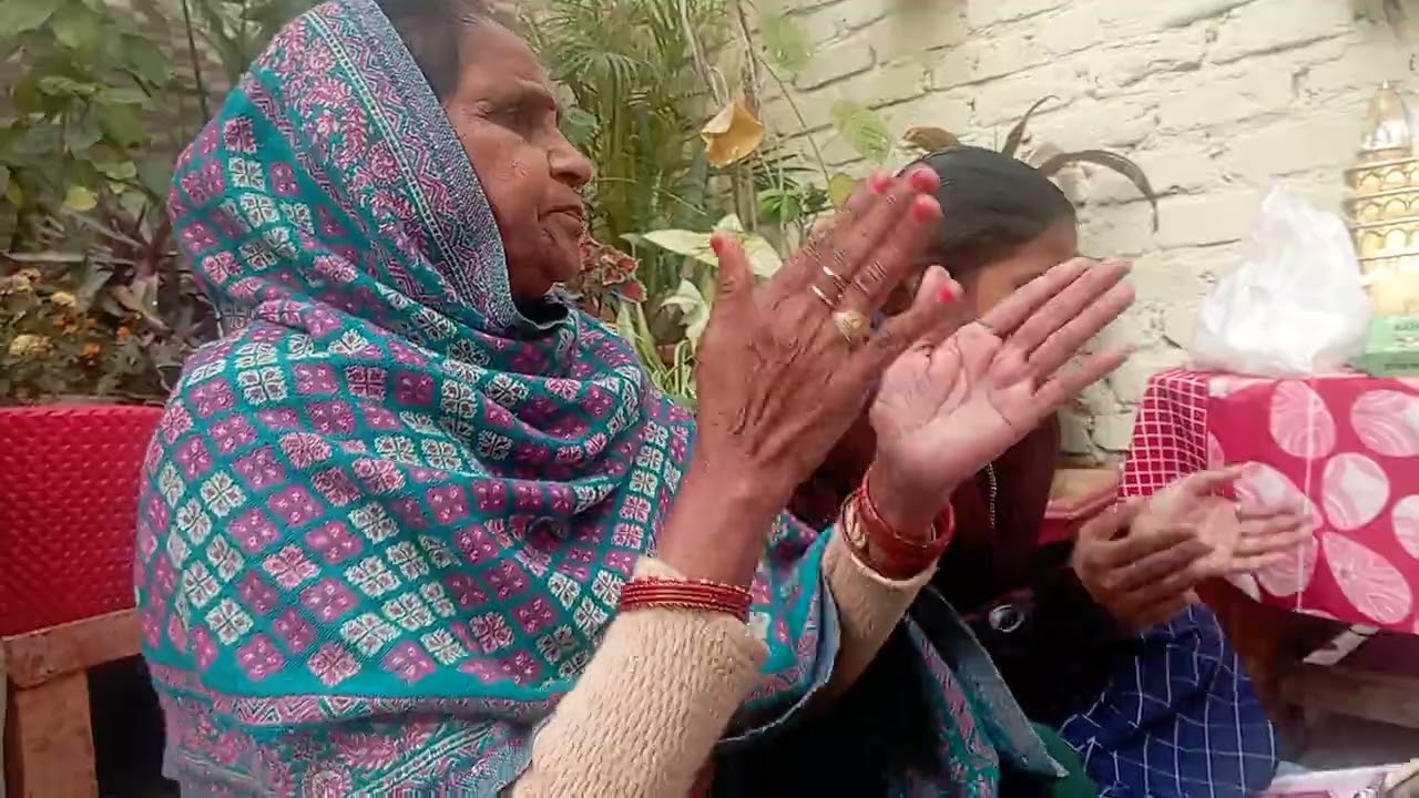 अकेली मत जाना और राधा रानी बड़ा ही प्यारा भजन 