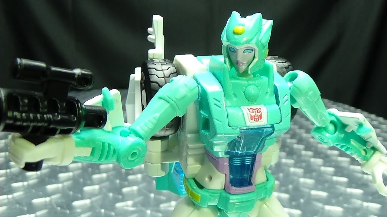 Power of the Primes Deluxe MOONRACER: EmGo's Transformers Reviews N' Stuff