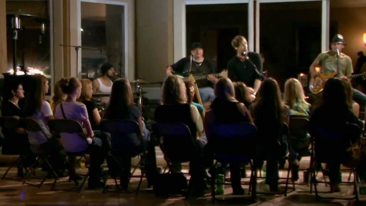 LONGREEF - Never Tear Us Apart - Cover - LIVE @ The BLVD