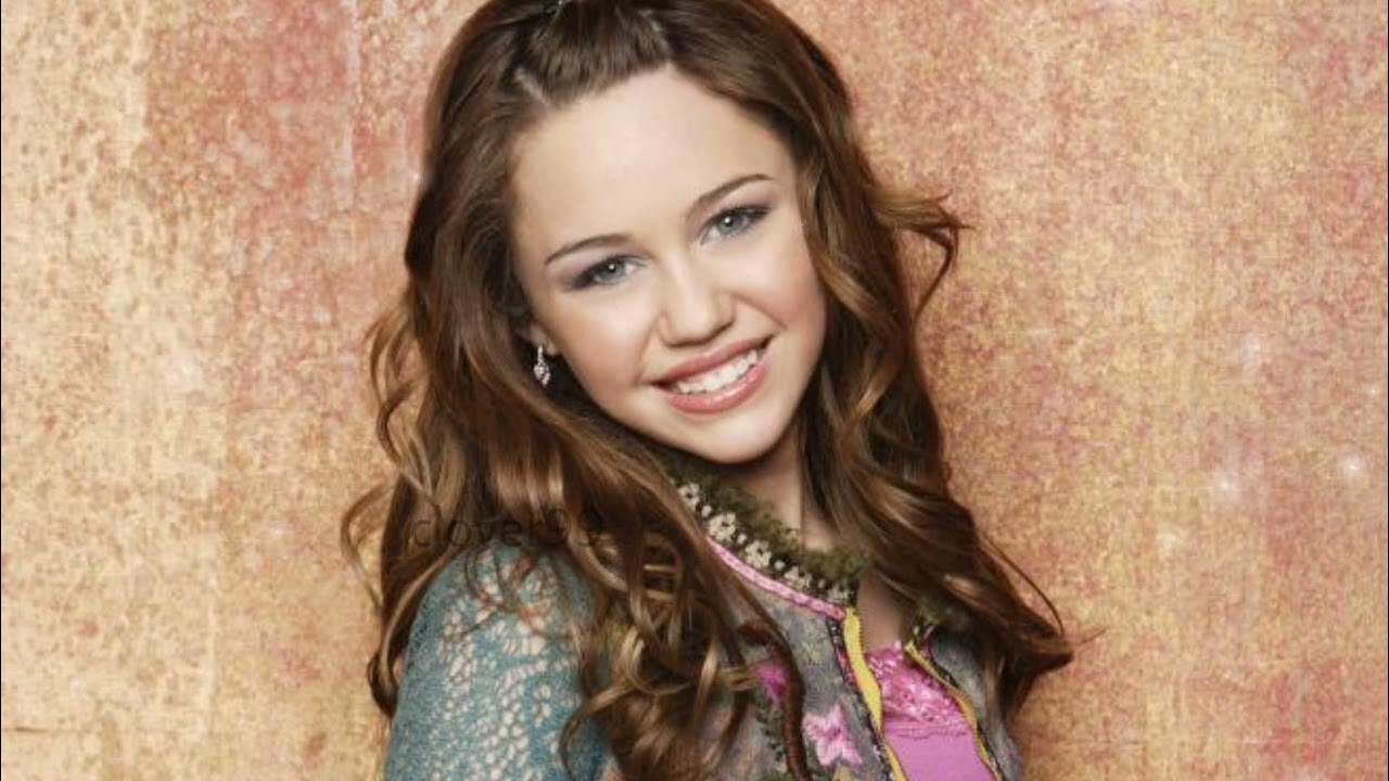 Miley Cyrus - Kiss And Make Up (By Sara Paxton) | AI Cover