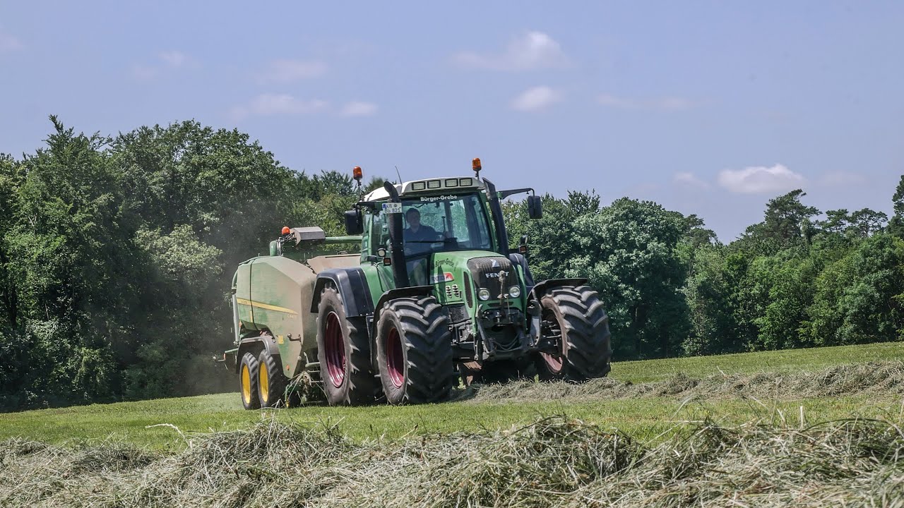 Fendt 820 Rundballen pressen | LU Bürger Grebe | Landwirt lädt mit Merlo!
