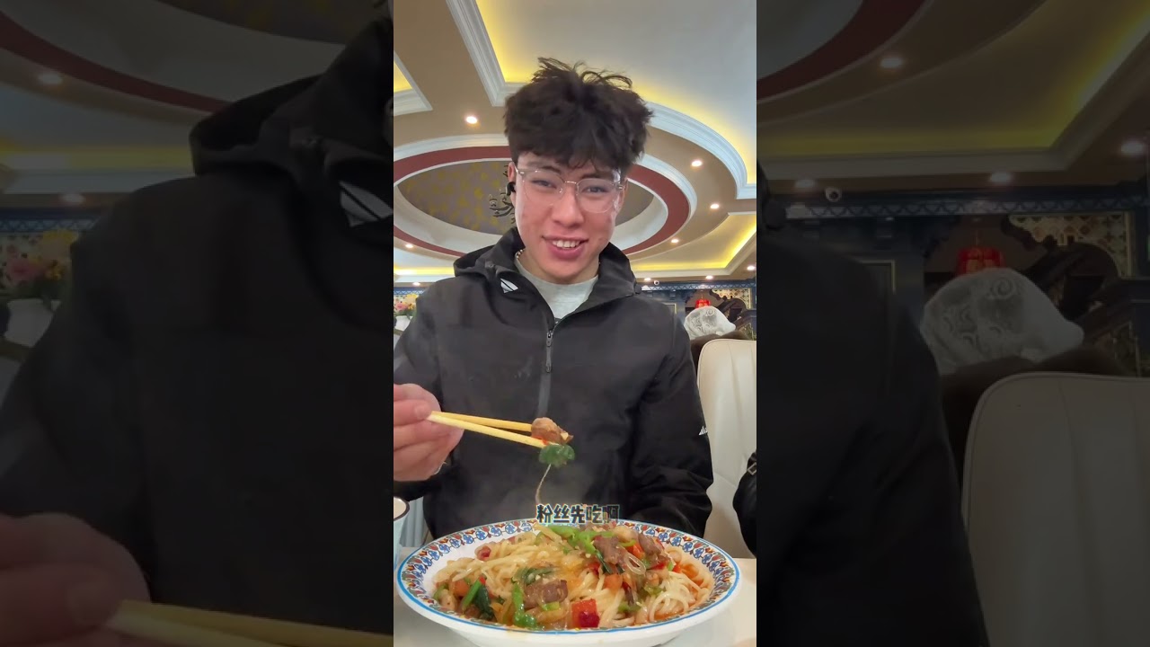 A Heartwarming Journey: College Student's Daily Vlog from Village Life