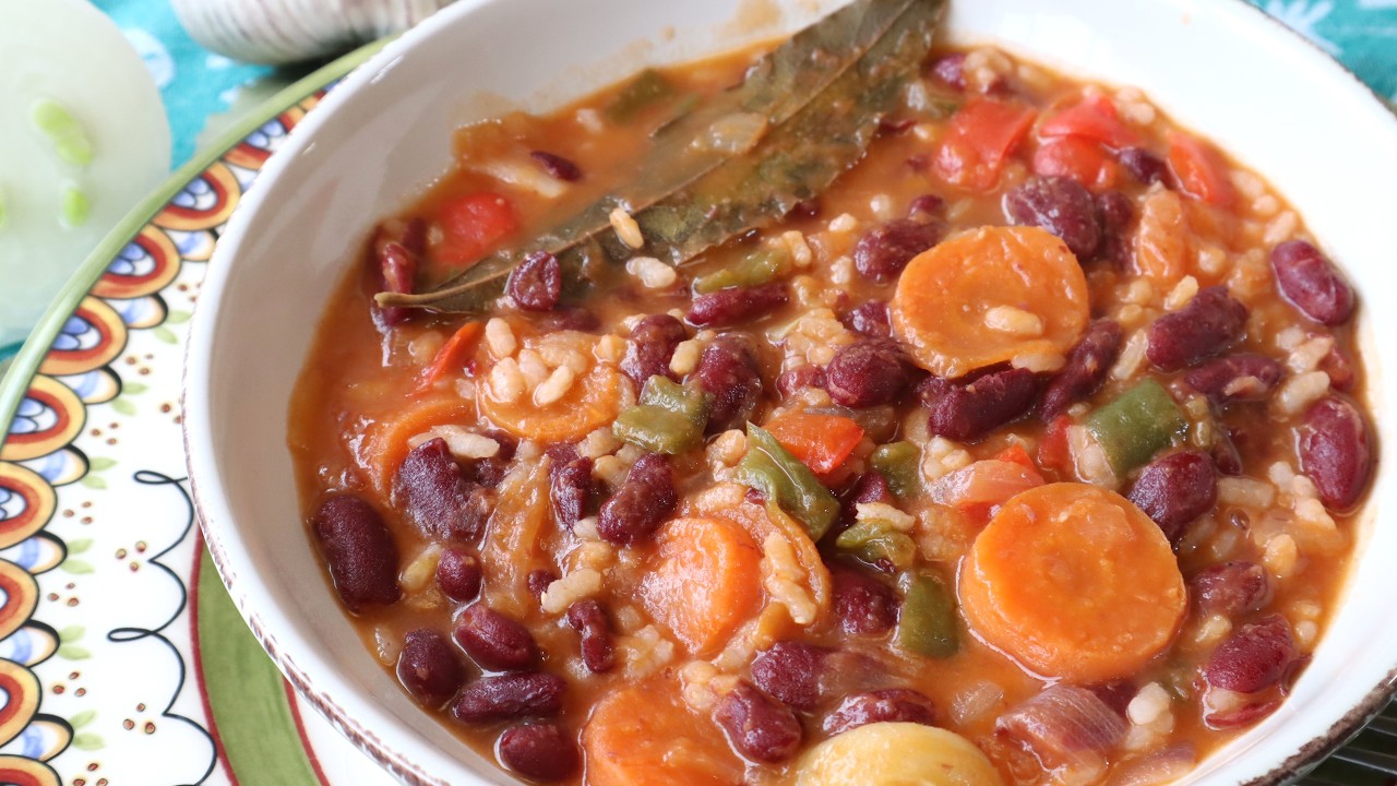 JUDIAS PINTAS CON ARROZ: Trucos para un guiso tradicional perfecto