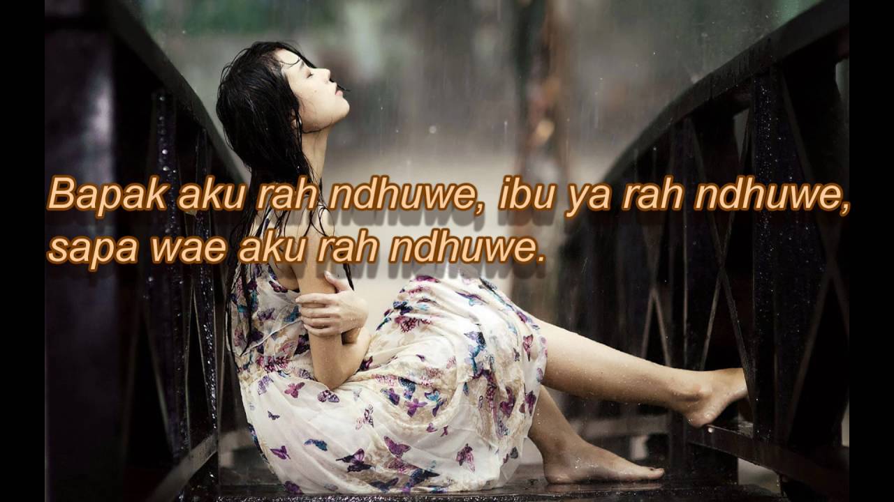 sundari Sukoco   Gelas gelas kaca