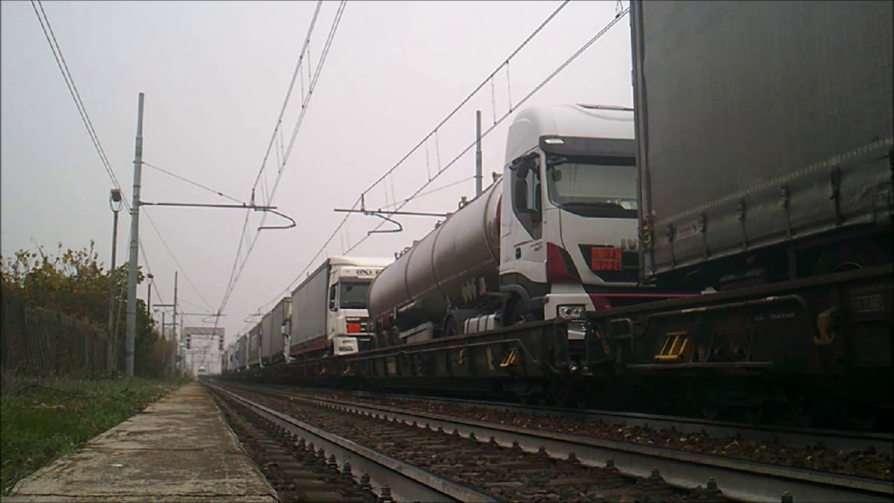 TRENI IN AUTUNNO A VIGNALE