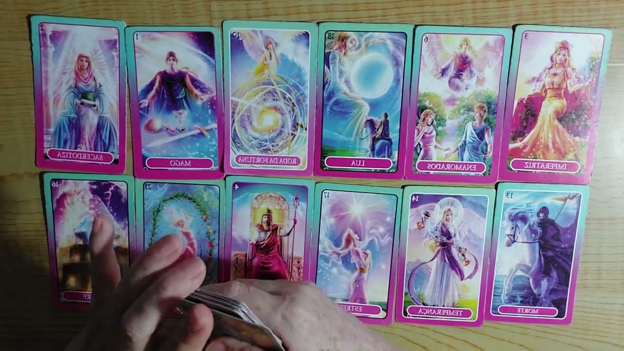 UM DESENCARNADO/A traz um RECADO  para alguém através  do TARÔ