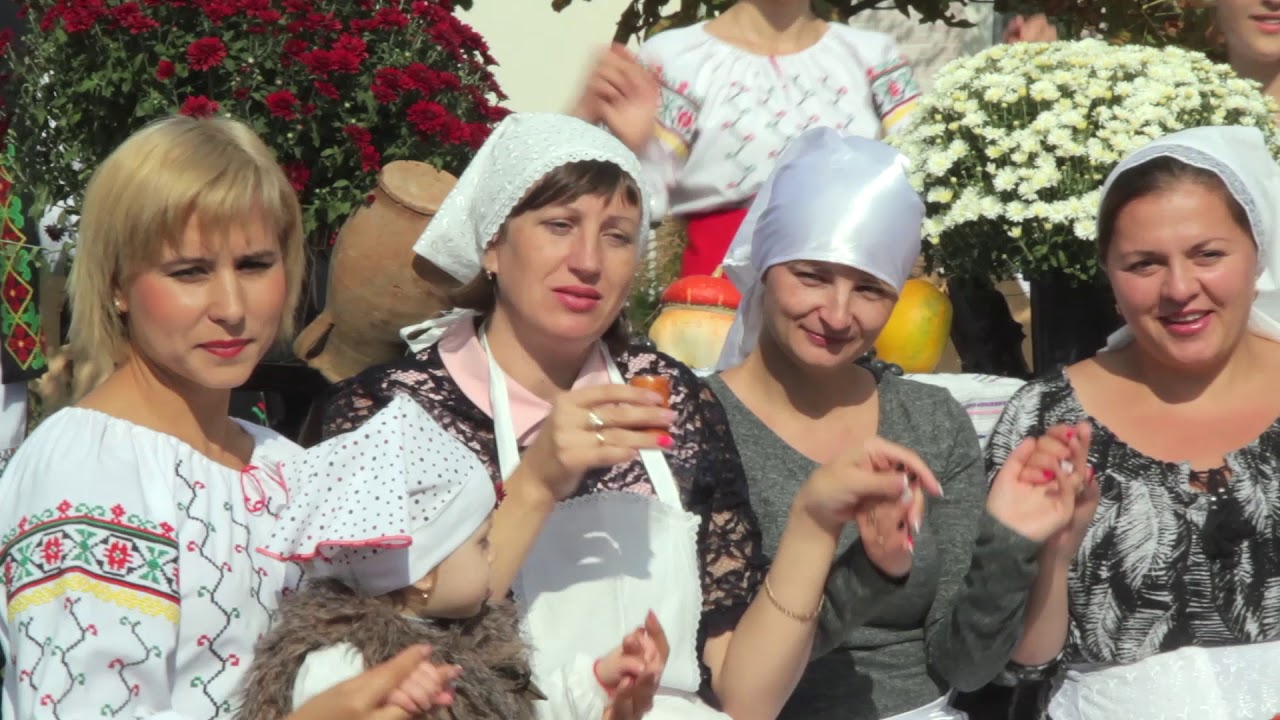 Svetlana UNTU - Sărbătoare-n satul meu