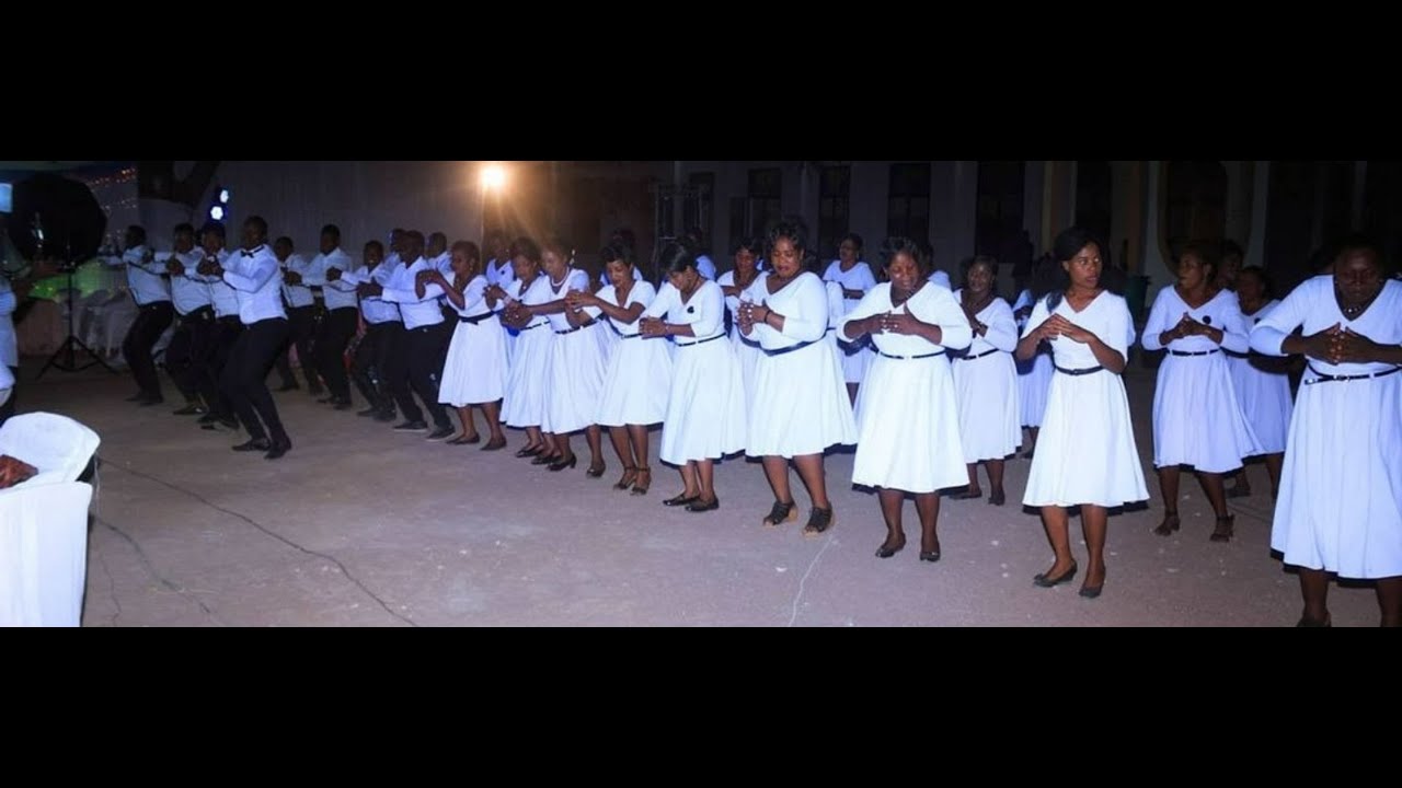 AIC SHINYANGA CHOIR USIOGOPE | Mpya 2025 (sikiliza huu wimbo, hauwezi ukakata tamaa na maisha)