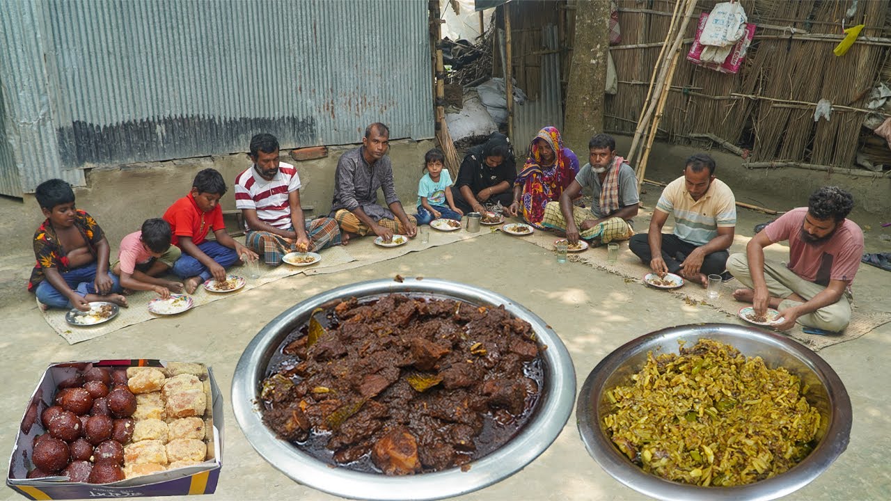গরুর কালা ভুনা রেসিপি - গ্রামের চাচির বাড়িতে মাটির চুলায় রান্না - Beef Kala Kosha Vuna Cooking