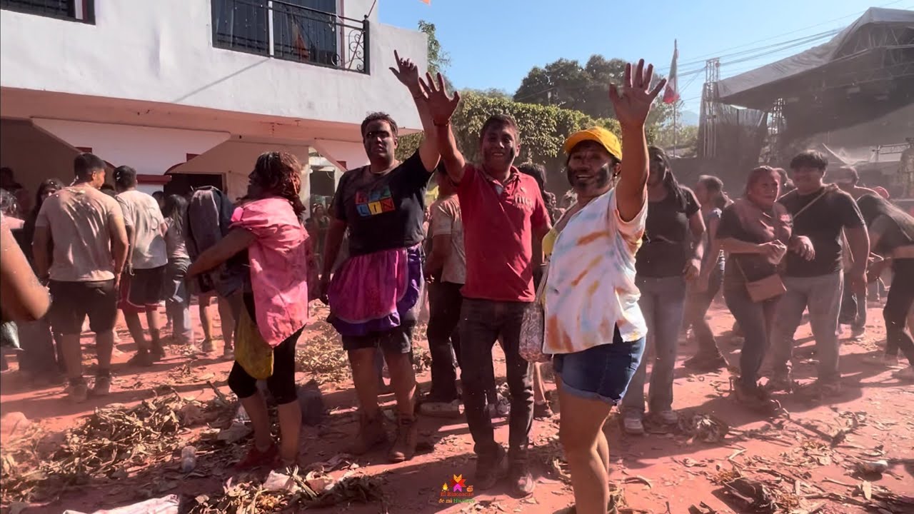 Guerra de pintura en Jaltocan, Hidalgo. CARNAVAL 2026