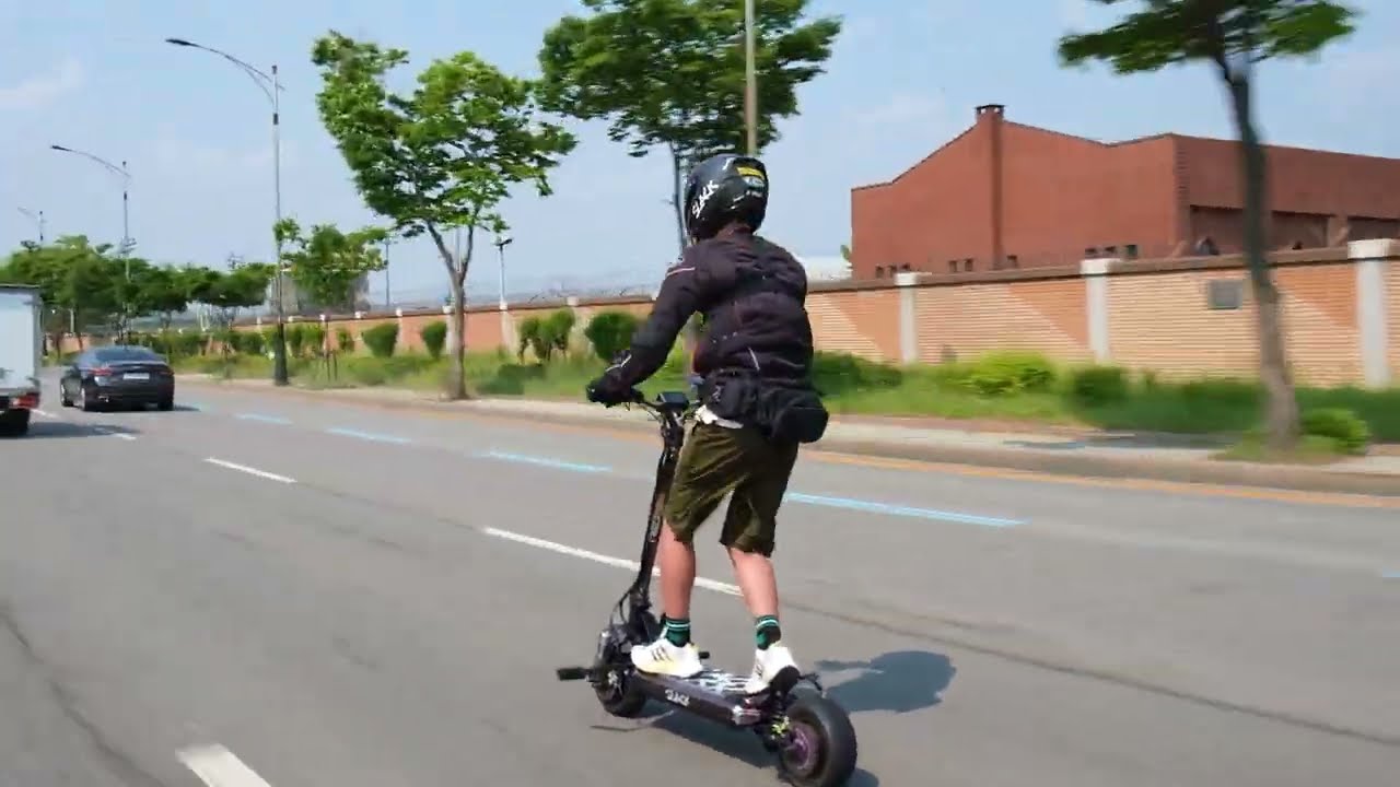 SLACK CORE riding in Seoul