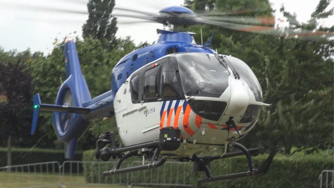 [Sirene] Landing & Opstijgen Politiehelikopter PH-PXE in Venlo tijdens 112 On Wheels 2022