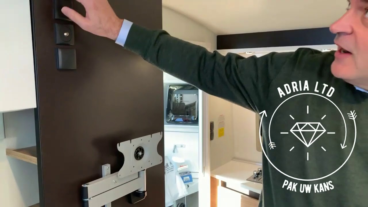 Review Adria 2019 Action 361 LH nu bij Meerbeek Caravans en Campers