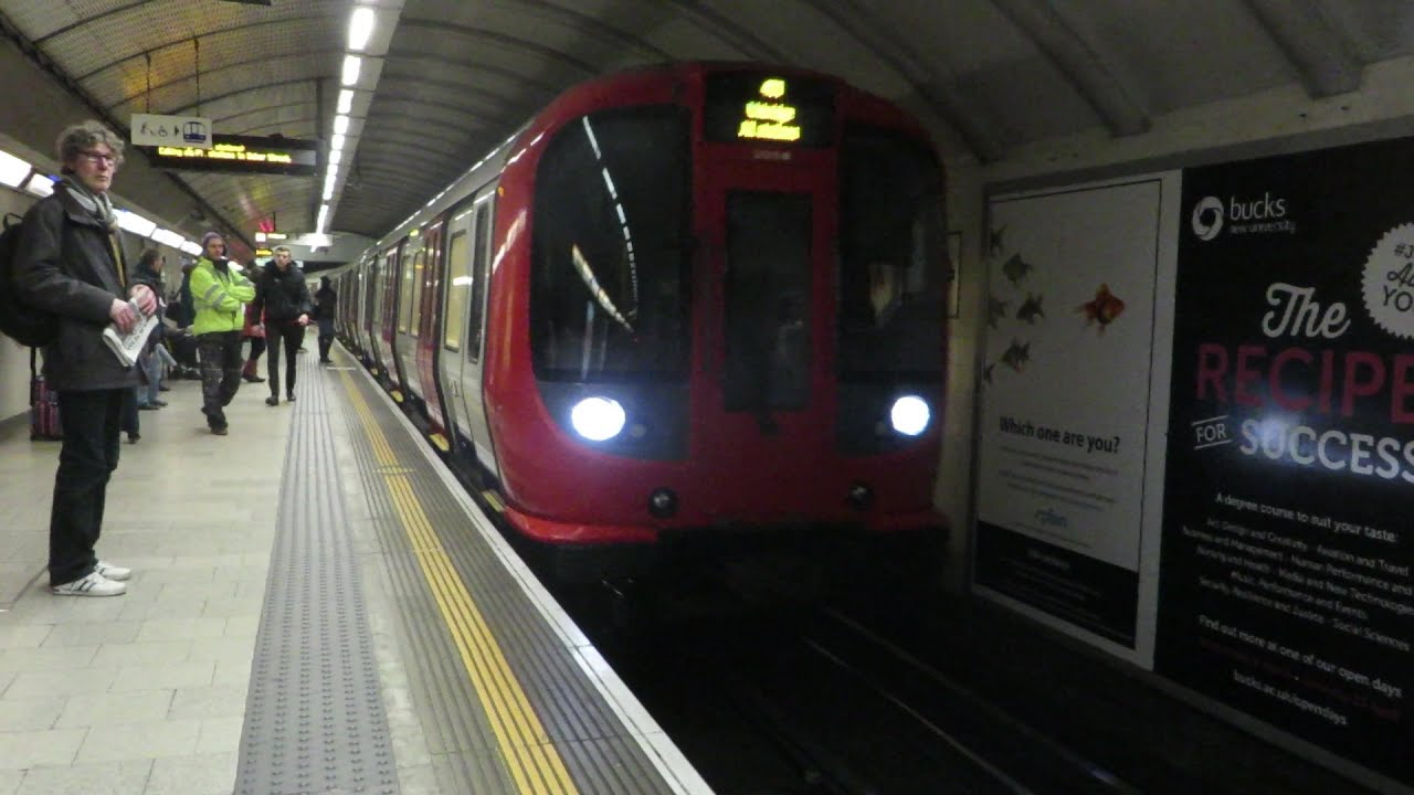 [London] S Stock - King's Cross St. Pancras (Metropolitan Line)