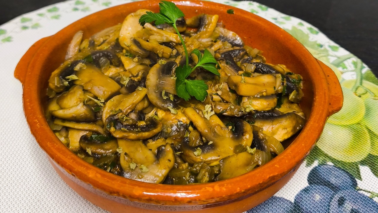 CHAMPIÑONES A LA ANDALUZA - Receta Fácil y Rápida!