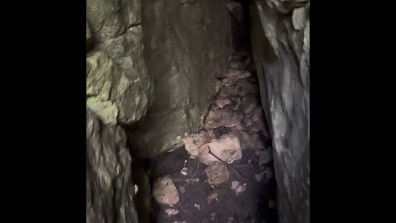 Singhampton caves at Nottawasga lookout