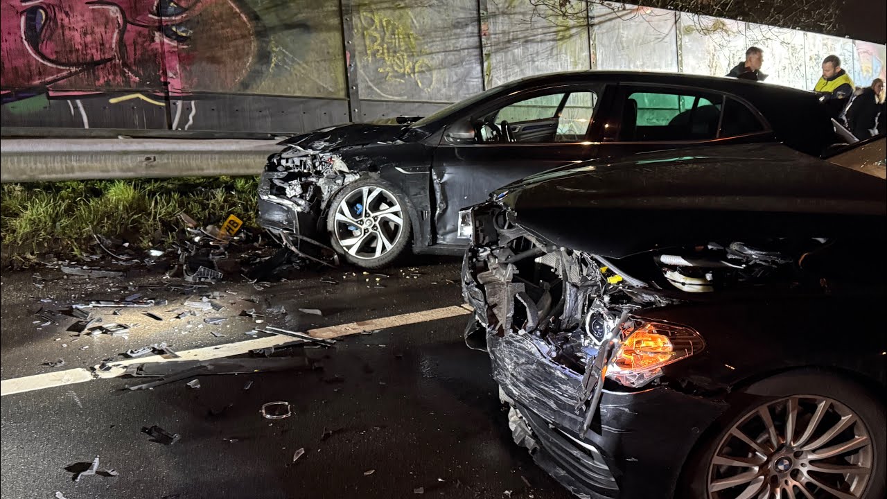 Frontale botsing op Outputweg in Amersfoort