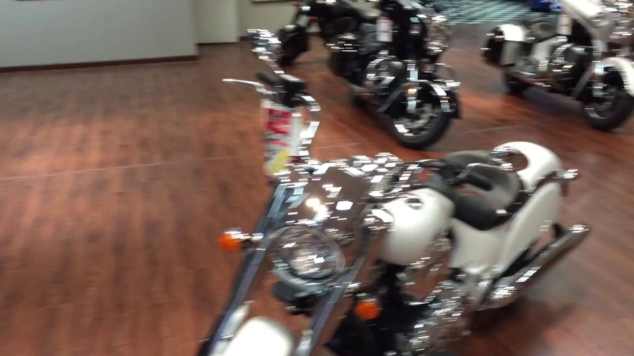 Q2 2077700 Team Mancuso Powersports 59 - Interior