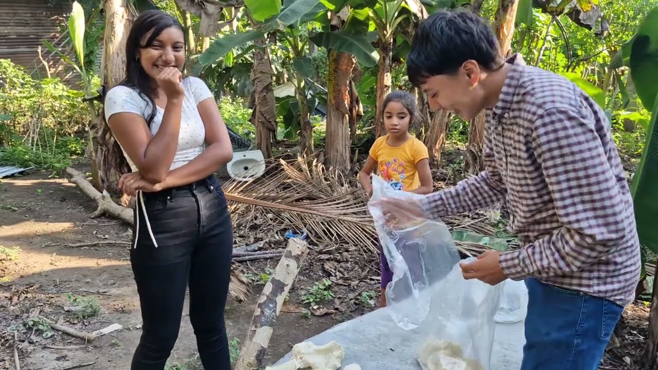 🚨Se puso muy NERVIOSA😍Leví no hayaba ni como enamorarla frente a su abuelita.