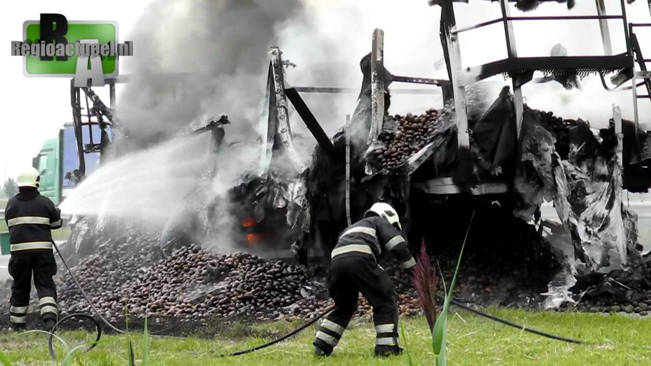Regioactueel.nl - Trailer in brand op A4 bij Woensdrecht