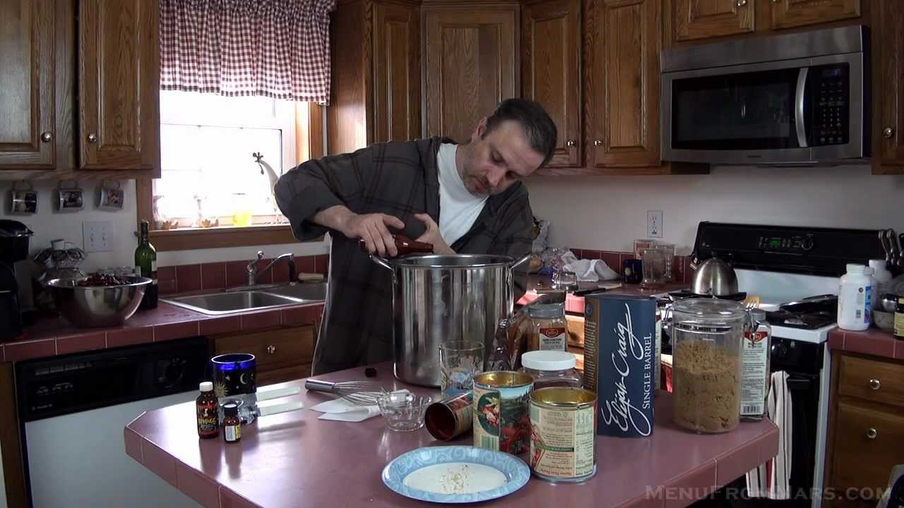EP11012 - Homemade Beef & Bean Chili!