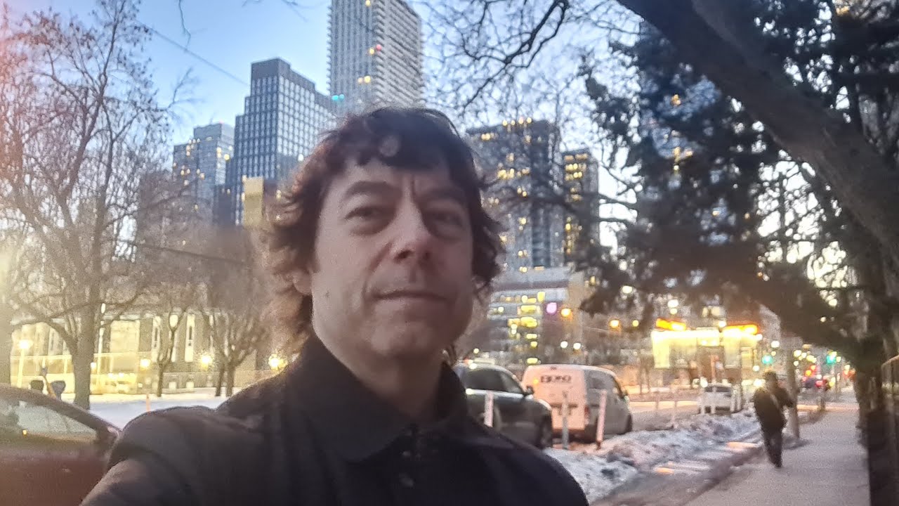 Toronto LIVE: Around The City On A Sub-Zero Monday Evening As March Begins