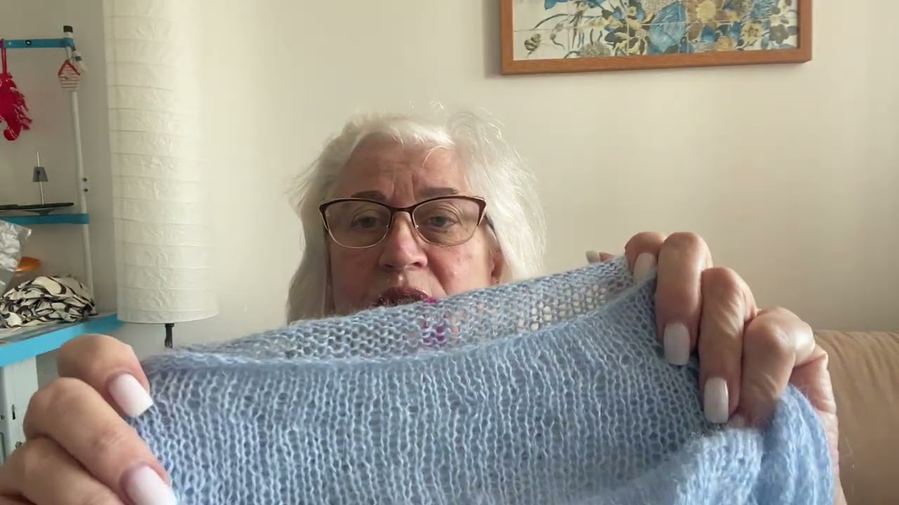 Дела вязальные 🧶  В работе сразу два проекта ✨ПАУТИНКА.