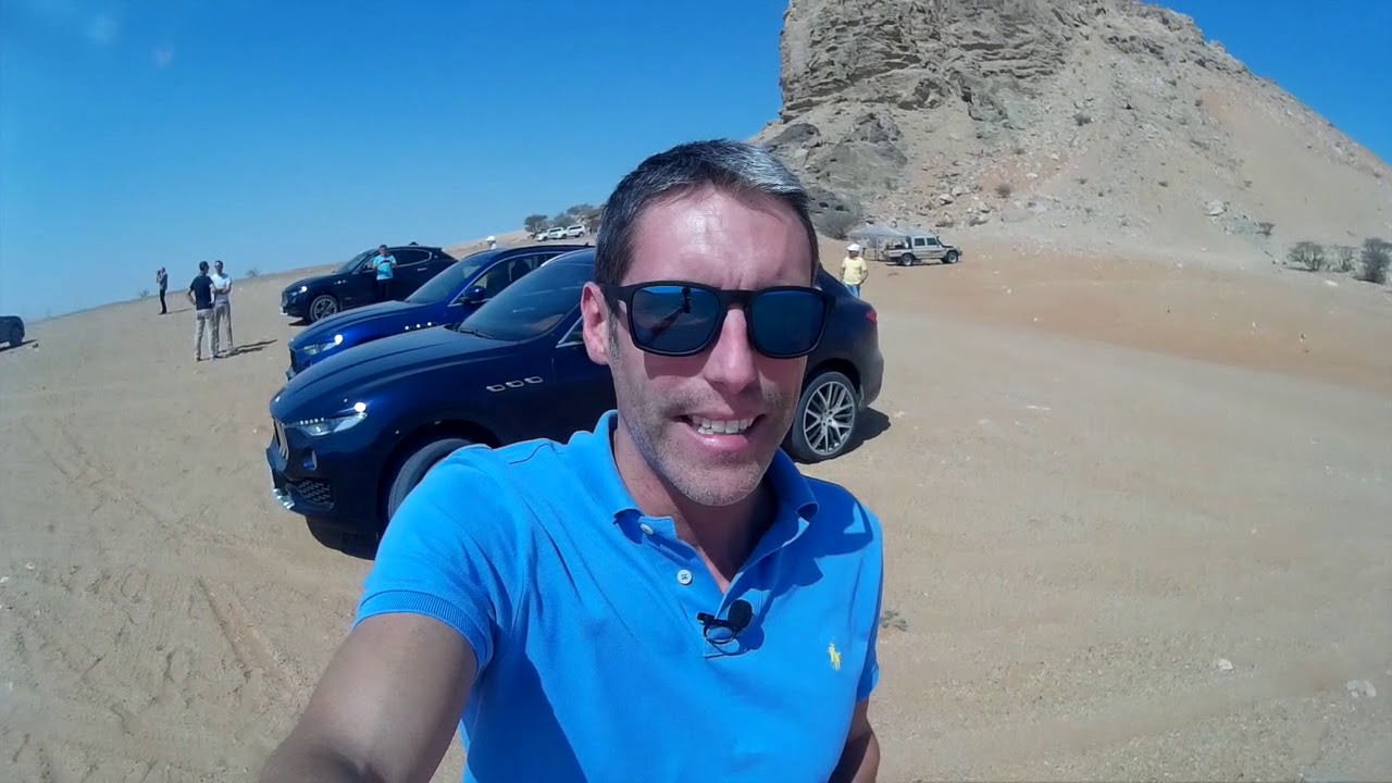 Maserati Levante my 2018, la prova sulle dune del deserto di DUBAI