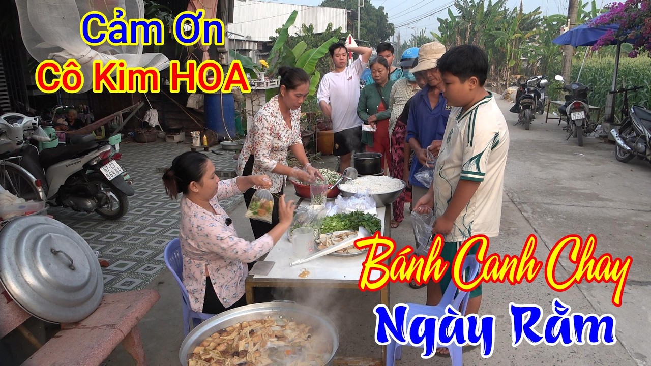 Bà Con Lao Động Ấm Lòng Với Món Bánh Canh Chay Ngày Rằm Đến Từ Tấm Lòng Cô Kim HOA Quận 9\DDĐQ