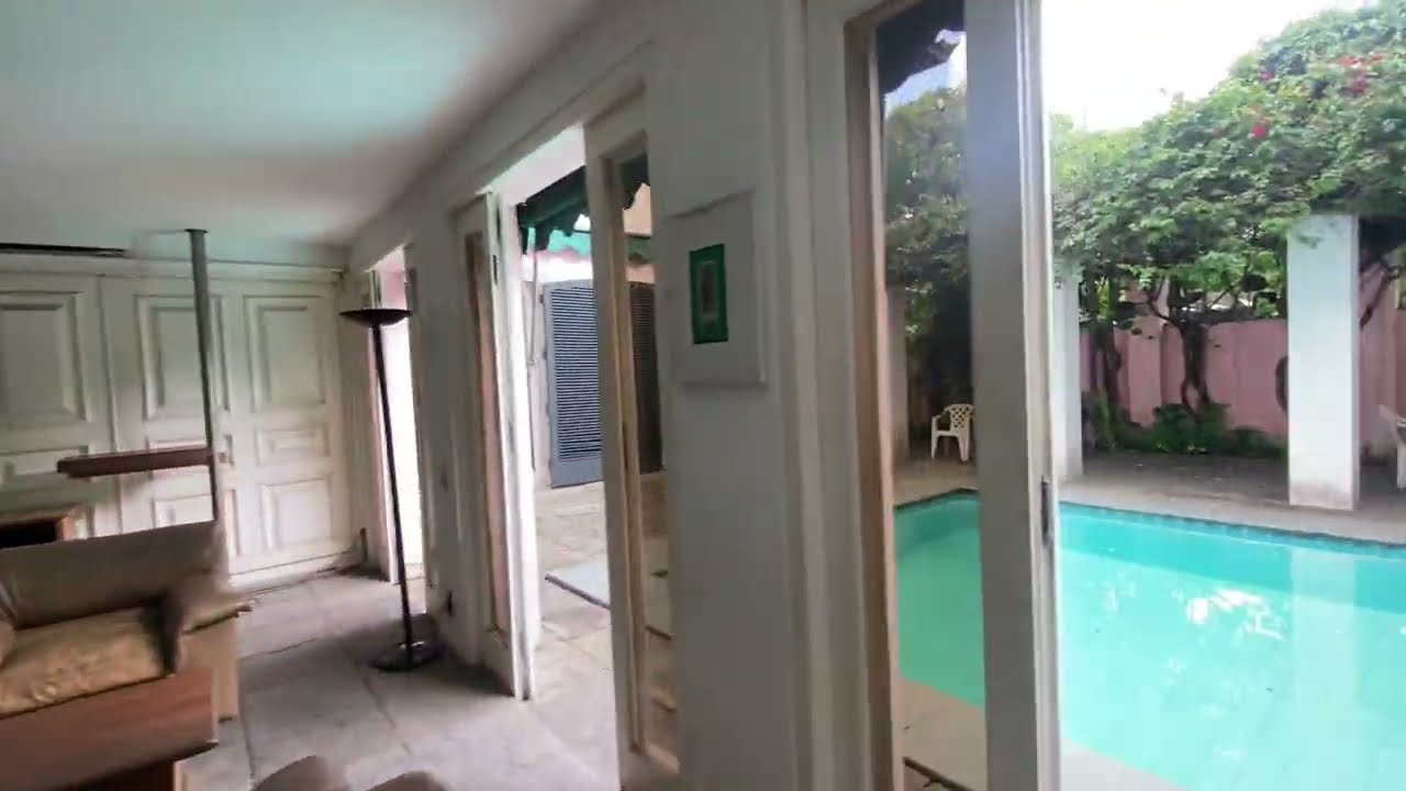 CASA NO ALTO DE PINHEIROS REFERÊNCIA 823770