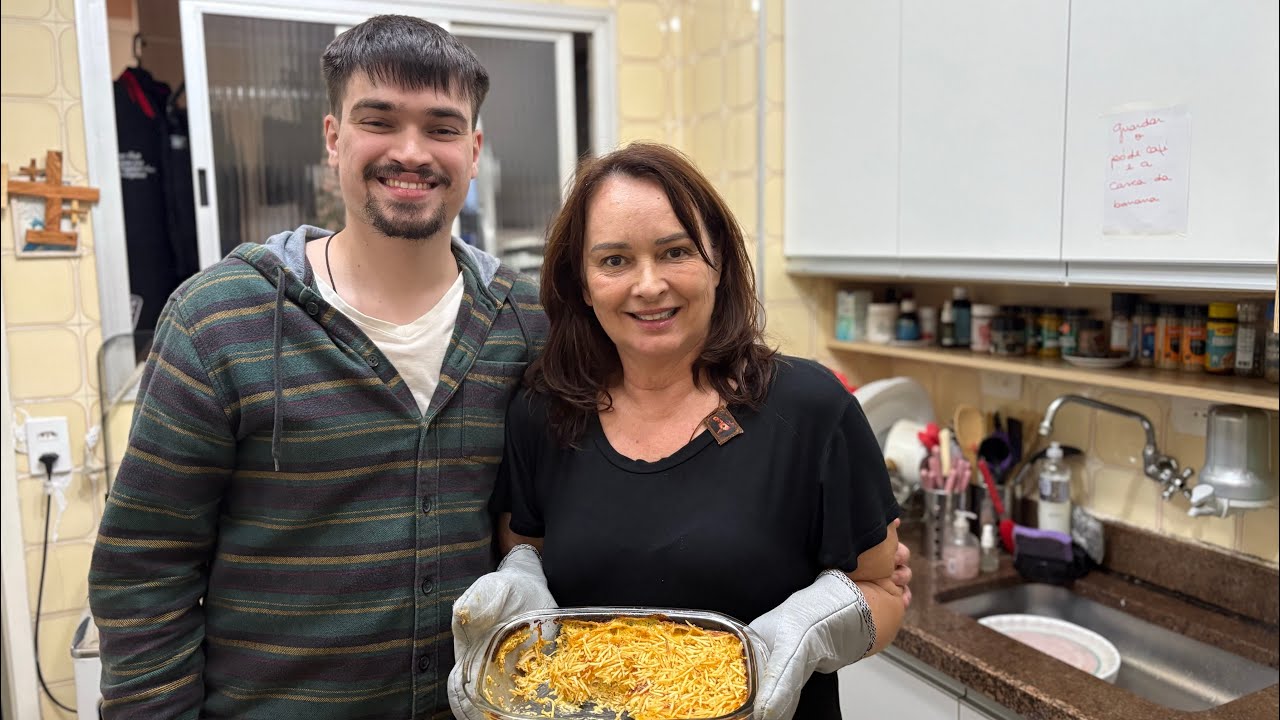 FRICASSÉ DE FRANGO DA MYRIAN RIOS JUNTO COM MEU FILHO @Mank