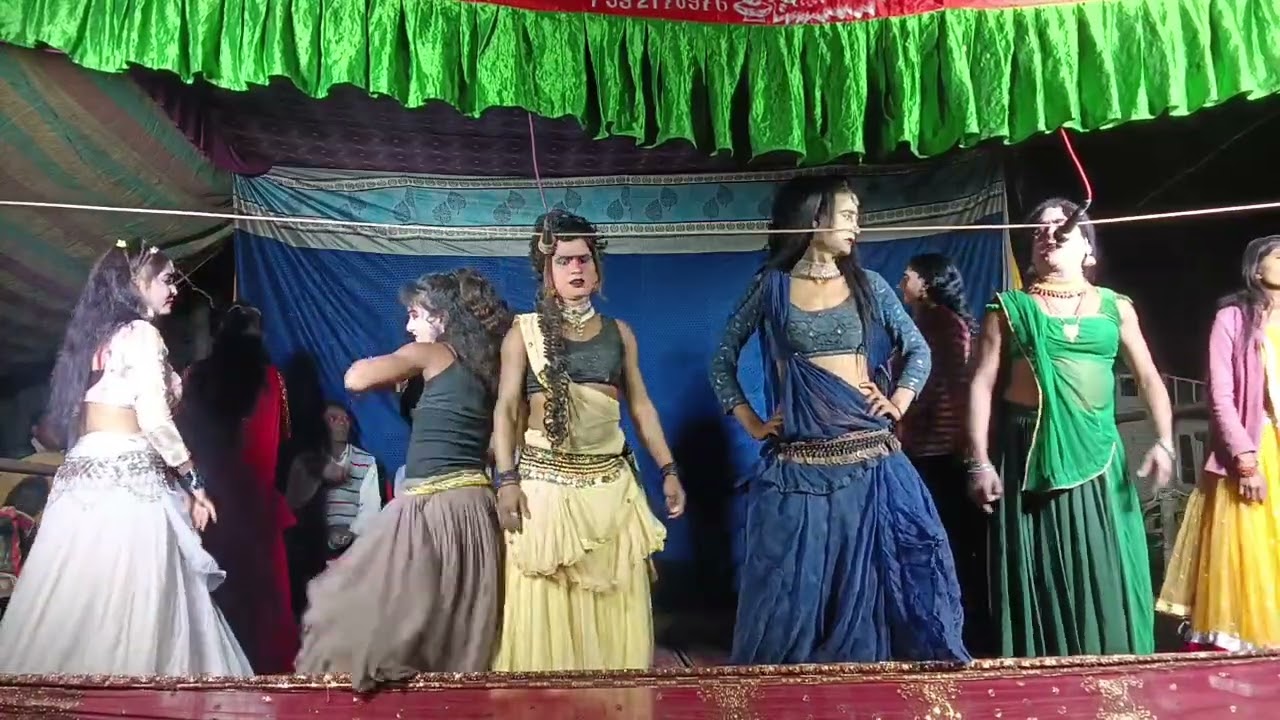 कलजुगवा में जोबना मिठाई बनल बा, सभी डांसरों के द्वारा ग्रुप डांस अथवा मनचाहा गीत