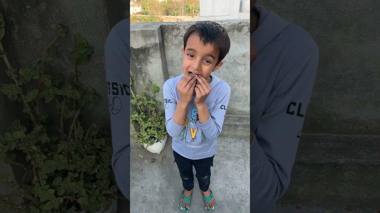 dhruv or kitni 🍬 candy khayga #funny 😆😆