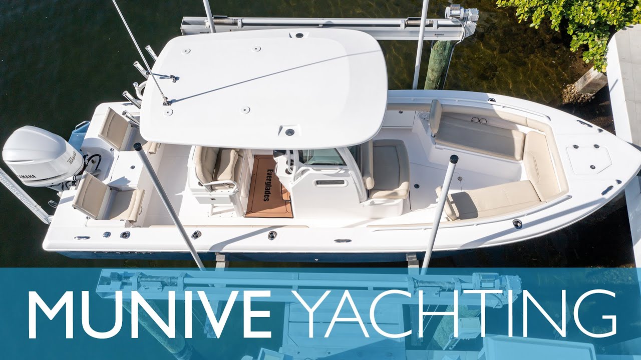 Everglades 253 Center Console (2018) With Yamaha 300 HP - Boat Review
