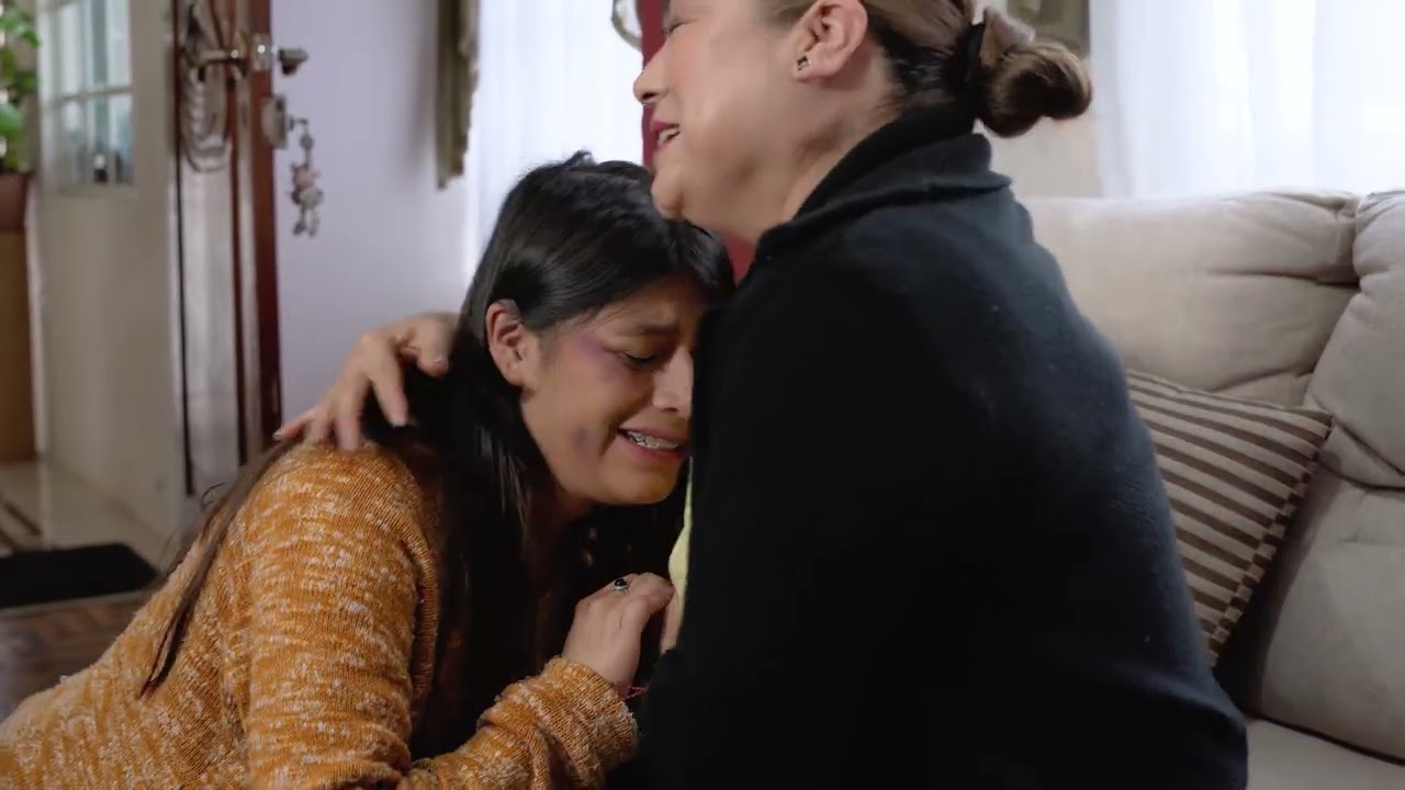 Por desobedecer a su madre termina embarazada y sin la ayuda de su novio.