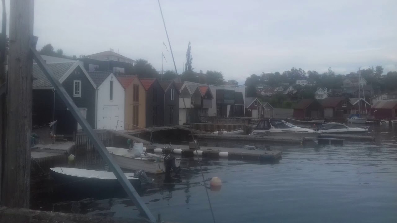 A place called Hjellestad,that is located about 2.3 miles from Bergen City - Norway