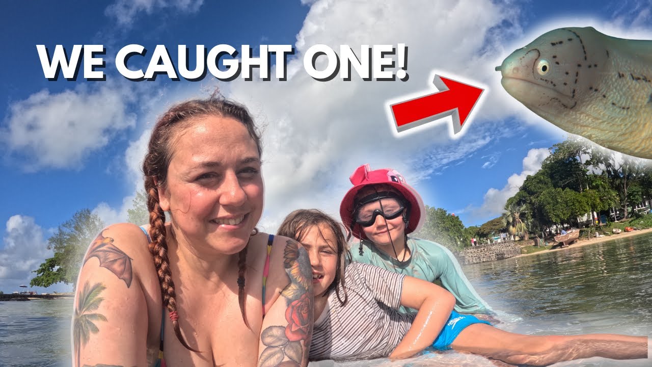 Catching a wild eel at Cap Malheureux (Mauritius)