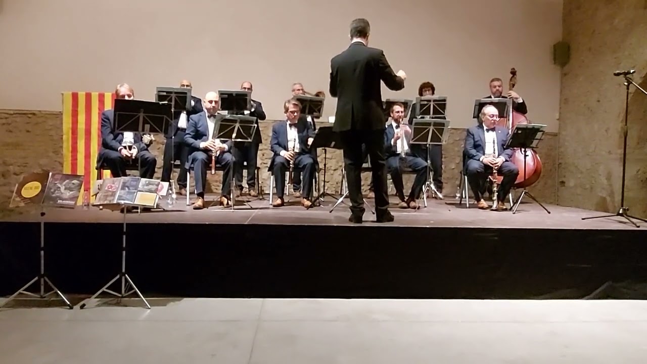 Polca de l'Estevet i vals de la Tomaseta.  Arrangement de Jordi León.