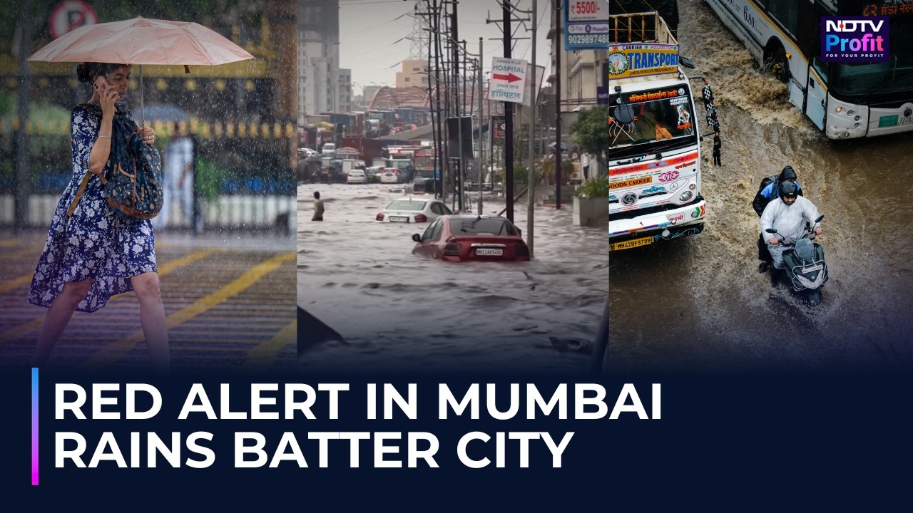 Mumbai Rains: City Brought To Still, Red Alert Issued | Roads & Subways Clogged | Mumbai Rain news