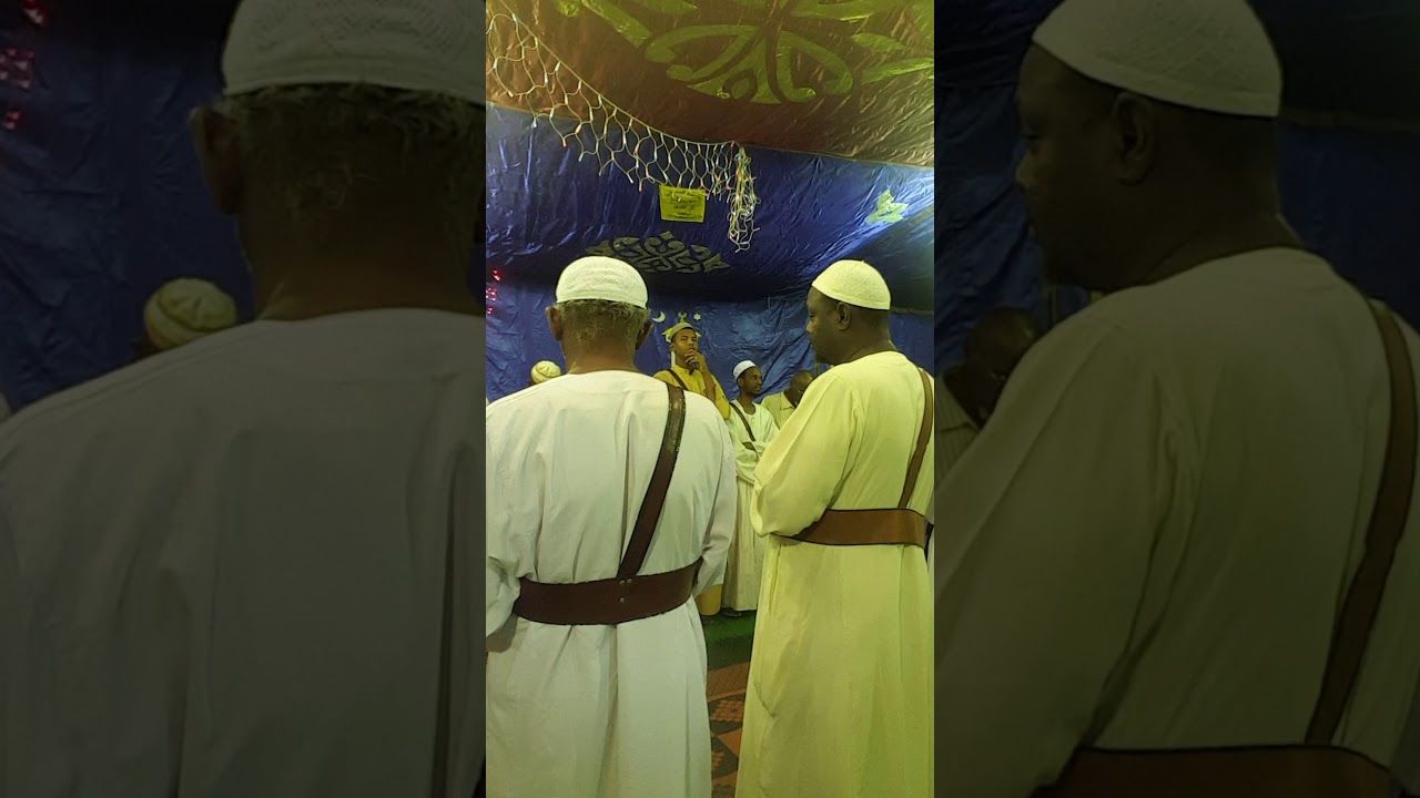 المنشد الطيب قرشي يشدو بقصيدة يا رفيقي بنواحي رامة