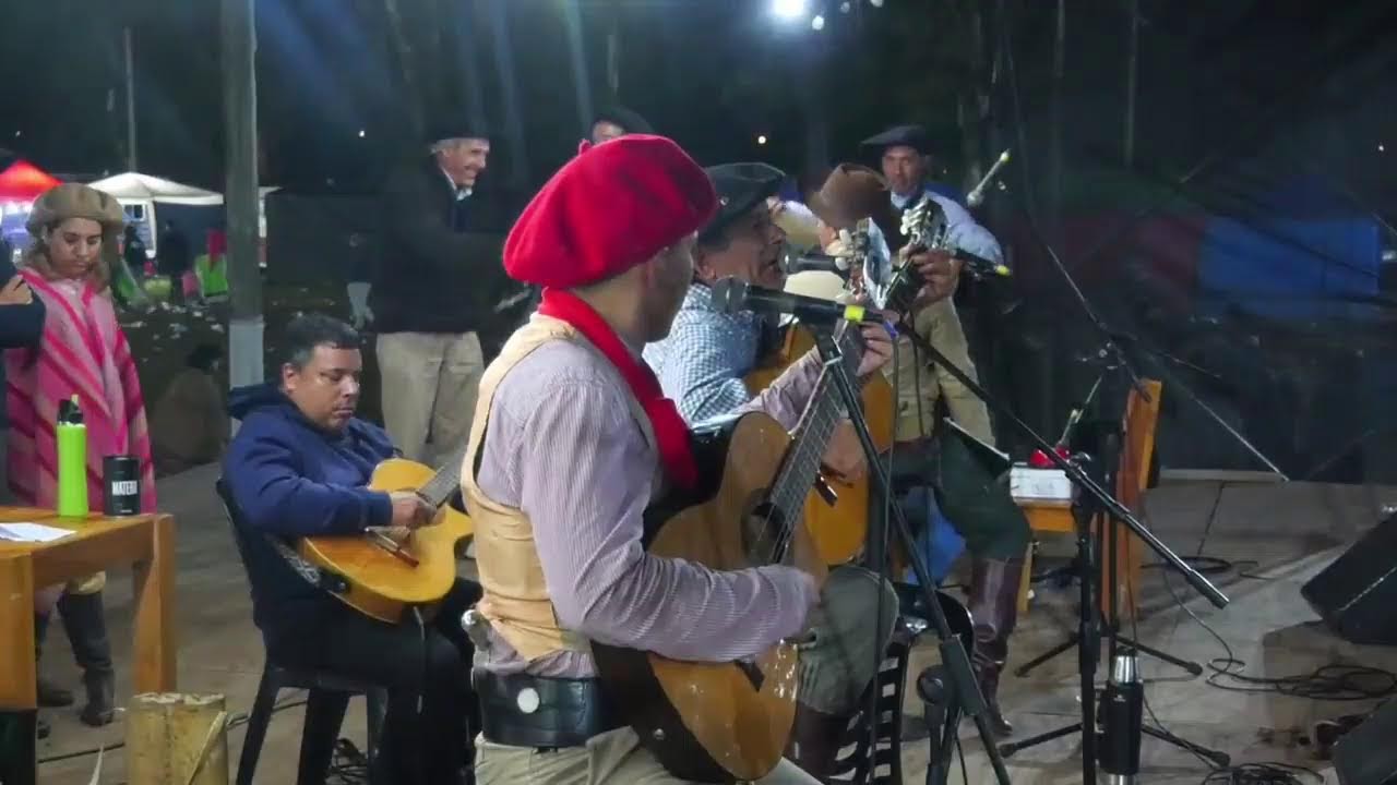 FESTIVAL DE JINETEADA Y FOLKLORE CRUZ ALTA