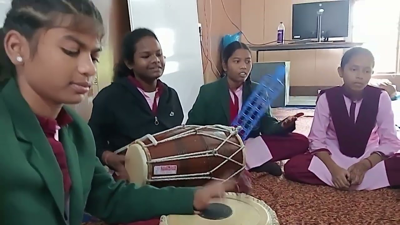 Navratri# jaware tore hare hare school# performance