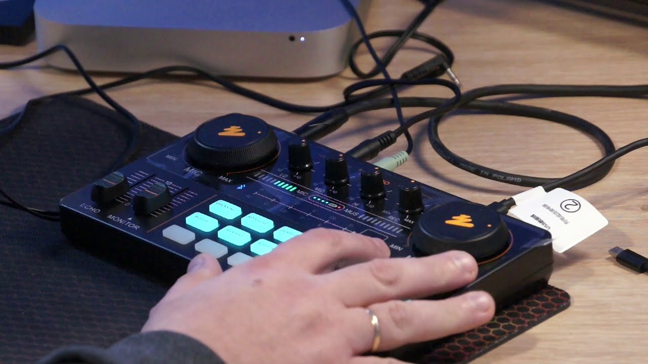 KMY-TECH - maonoCaster Lite - AU-AM200 - podcastowa konsola