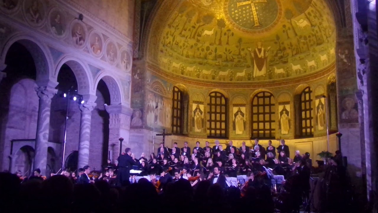 Requiem music Mozart conductor Paolo Olmi & YMEO - Munchener Bach - Choir at S. Apollinare (Ra)