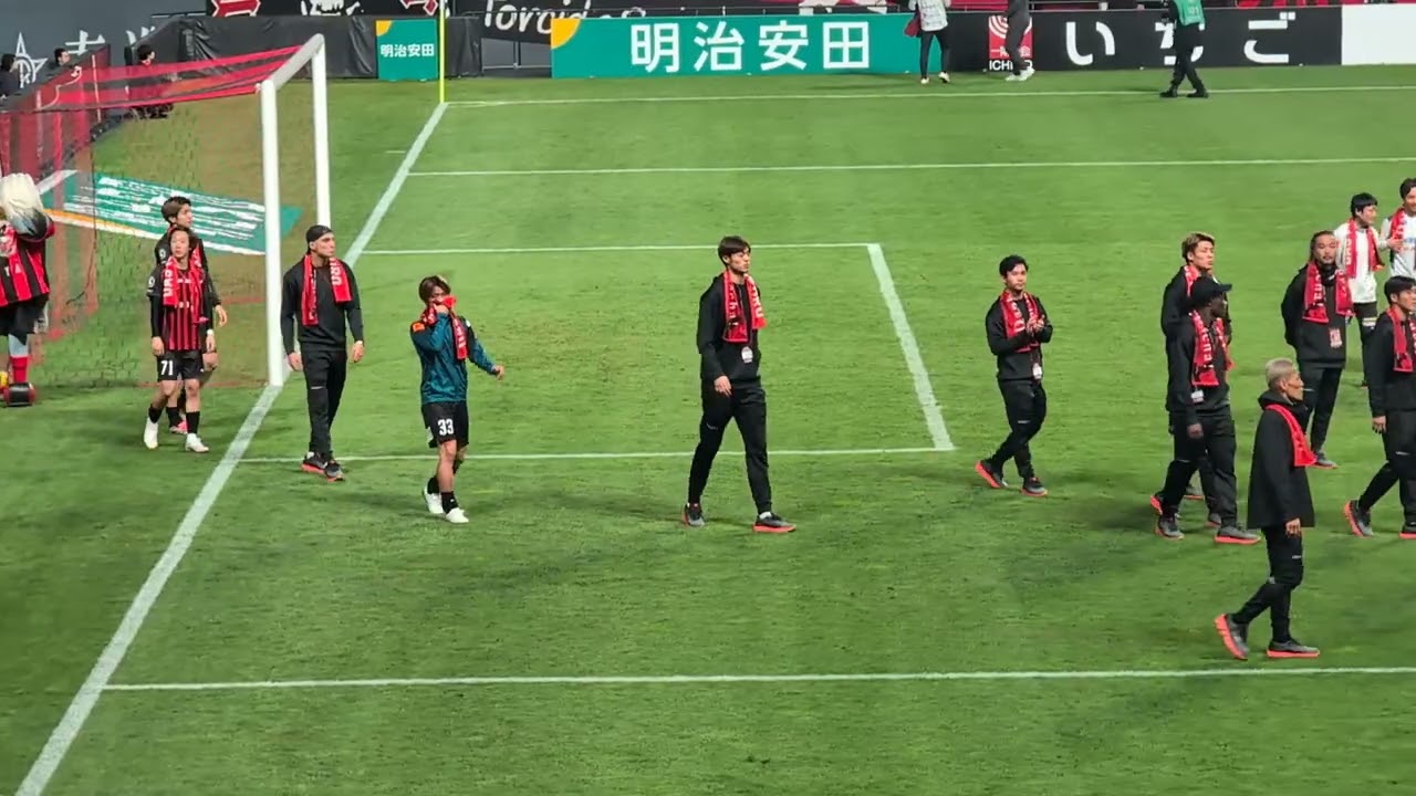 2024 J1: Consadole Sapporo - season-ending lap of honour & thank you Mischa!