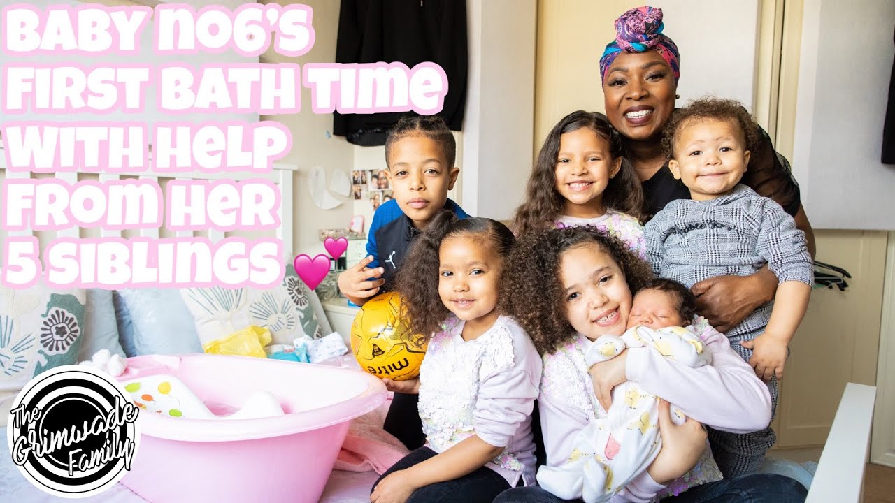 BABY NUMBER 6'S FIRST BATH WITH 5 SIBLINGS HELPING OUT